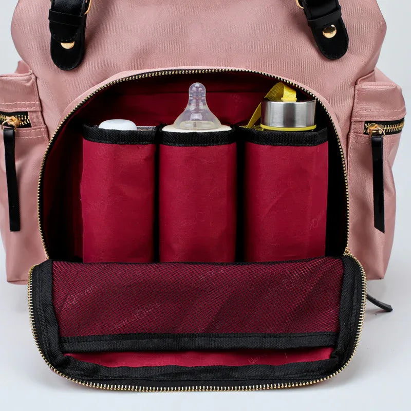 Große Wickeltasche mit viel Platz, vielseitig und wasserdicht