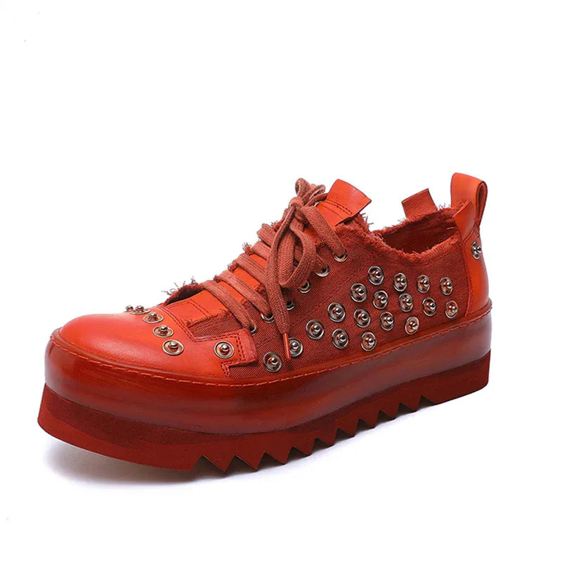 Chaussures artisanales en cuir et toile respirante au design unique