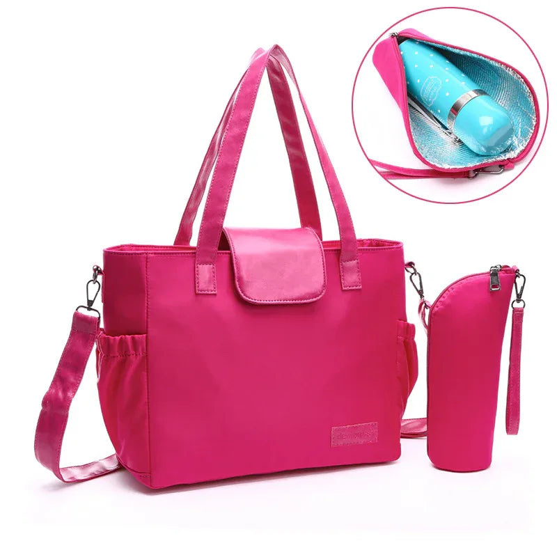 Sac à langer tendance, durable et imperméable avec pochette de rangement
