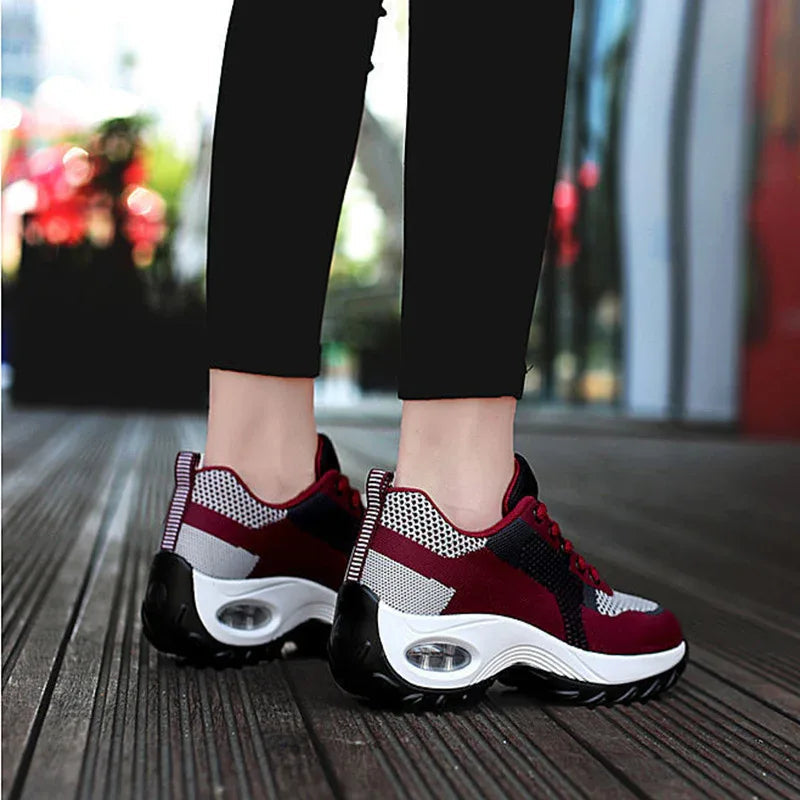 Chaussures de course pour femme, en PU avec semelle coussinée, confortables et respirantes