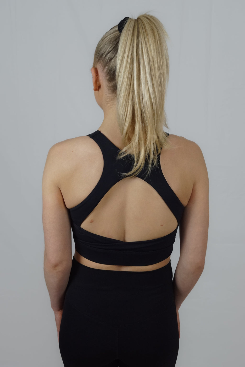 Soutien-gorge de sport torsadé