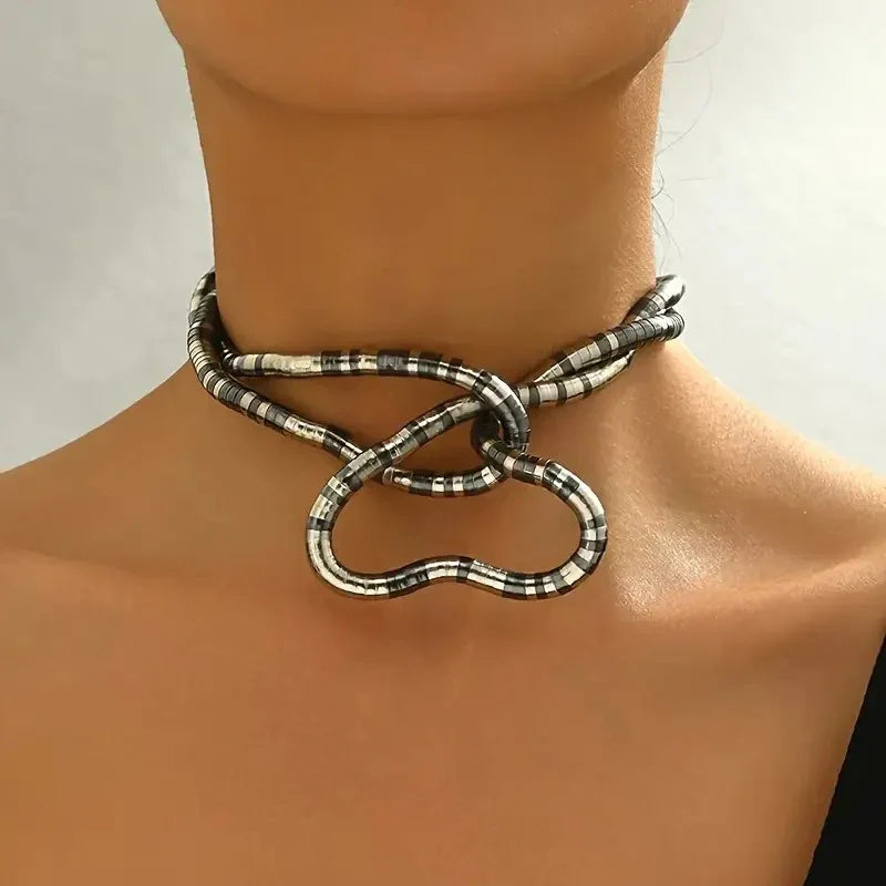Elegante Schlangenhalskette für Damen