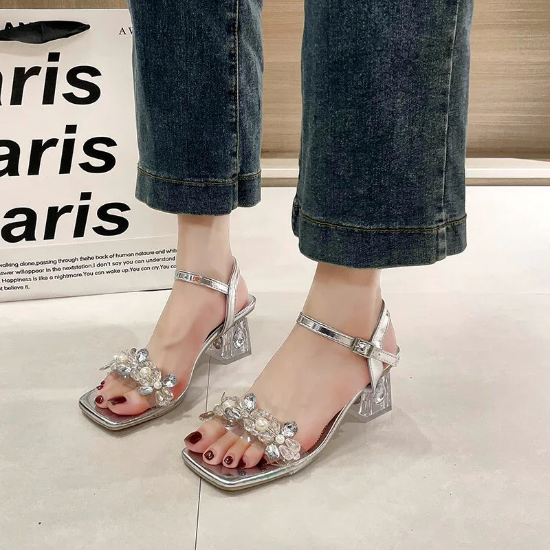 Sandales à talons hauts à lanière unique avec strass et gros talons