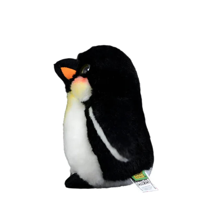 Niedlicher flauschiger Pinguin-Plüschtier