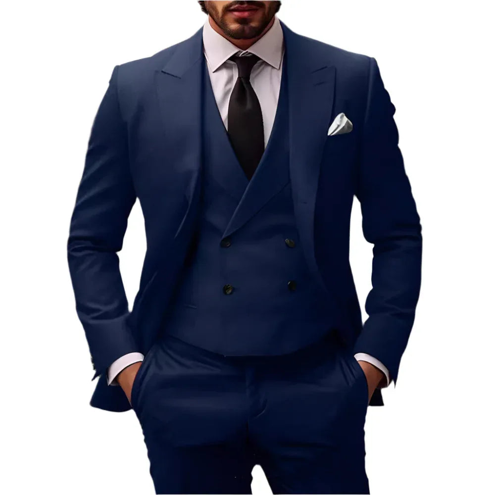 Costume trois pièces élégant coupe ajustée