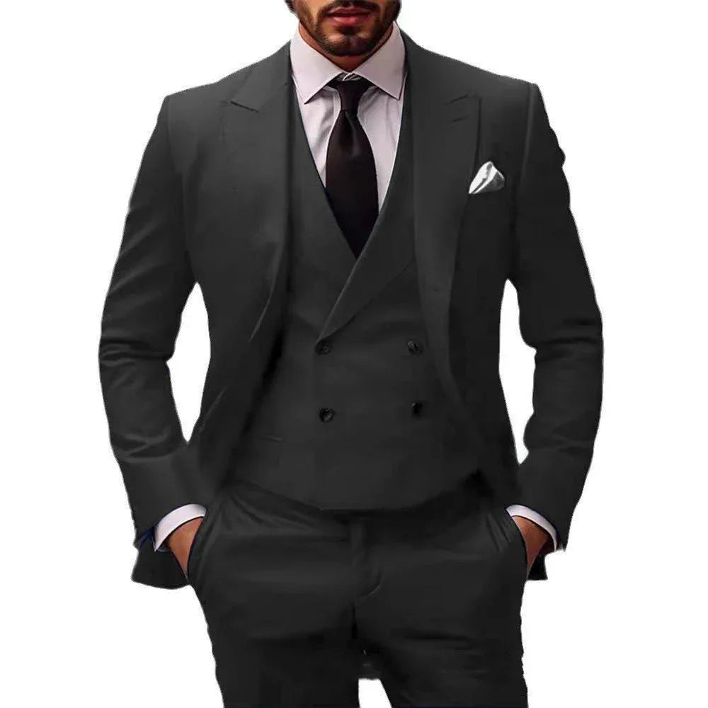 Costume trois pièces élégant coupe ajustée