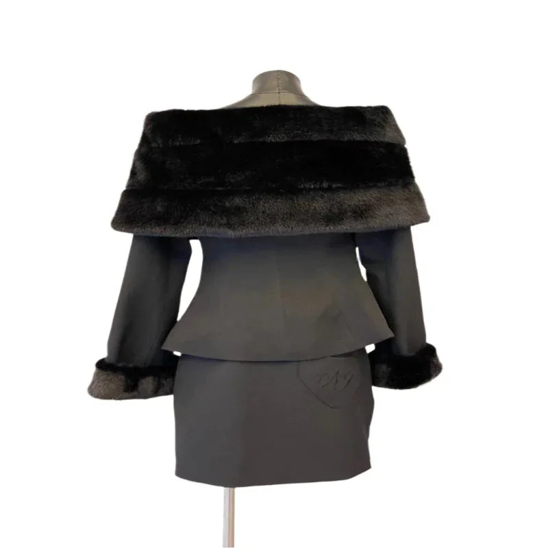 Manteau court en fausse fourrure à épaules dénudées, à la mode pour le printemps