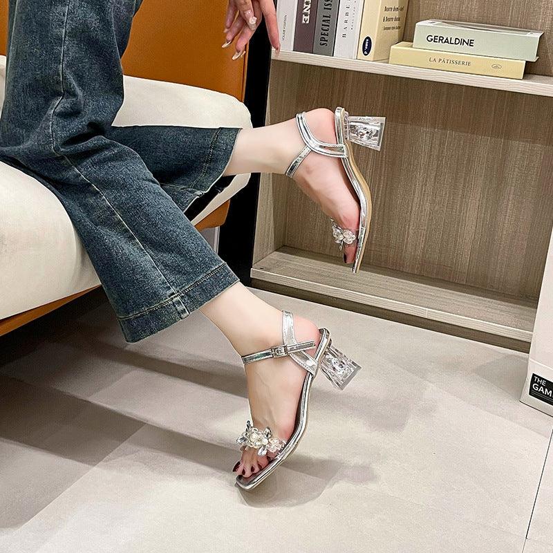 Sandales à talons hauts à lanière unique avec strass et gros talons