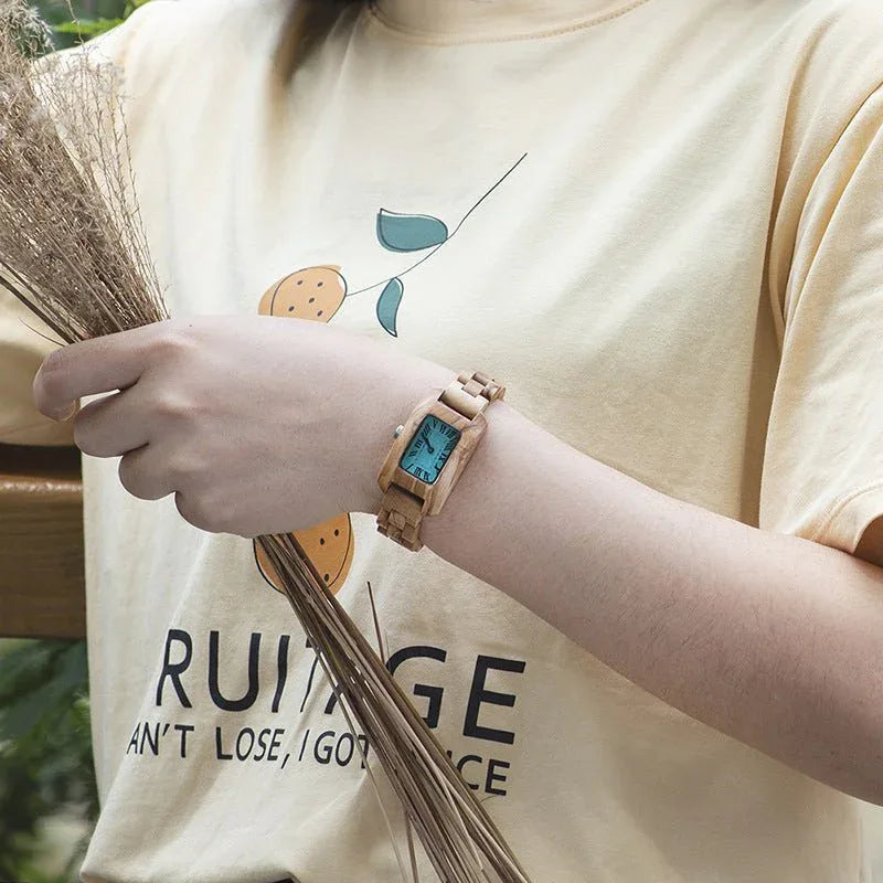 Montre en bois petite rectangulaire pour femme
